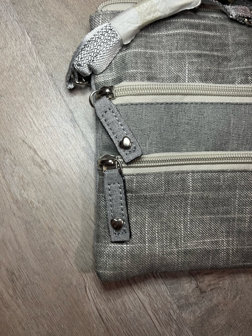 Glove It, Golf Cross Body Silver NWT - Picture 3 of 6